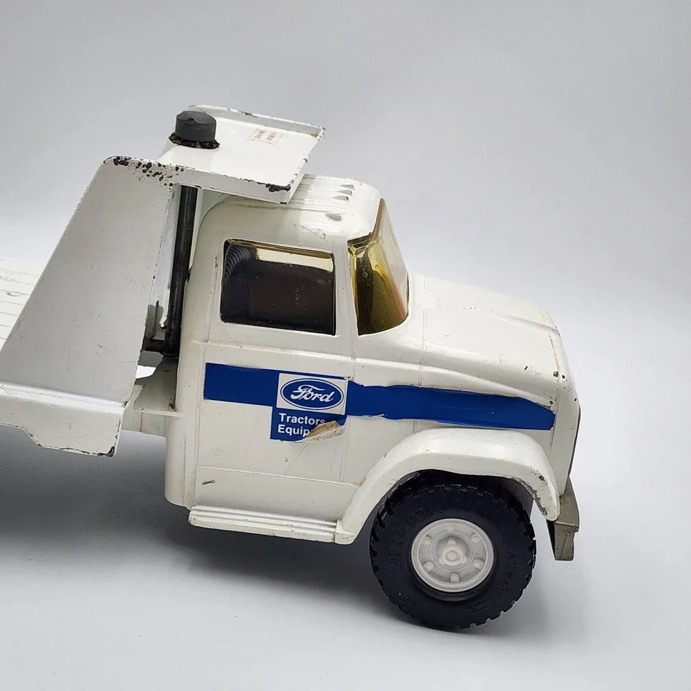 1/16‎ Ertl Tilt Bed Ford Tractors Equipment Implement Truck Rollback SEE PHOTOS